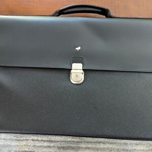 Mandarina Duck Briefcase/attache (nwot)
